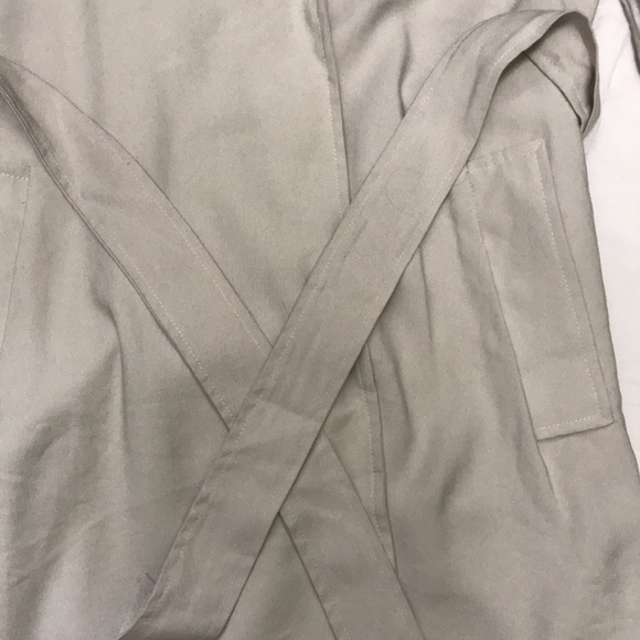 The Sunday ladies trench coat. Medium, NWT - Picture 4 of 9